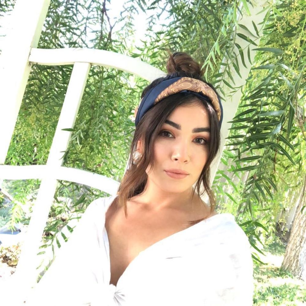 Meet your Posher, Adrianna